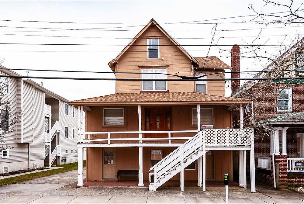 208 Maple - Photo 1