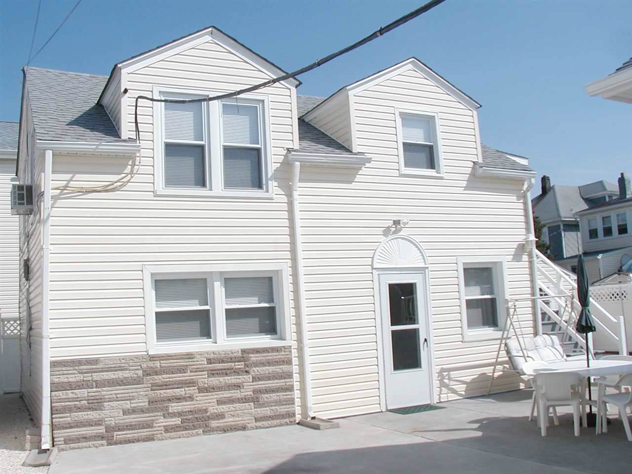 1503 Atlantic Ave - Photo 1