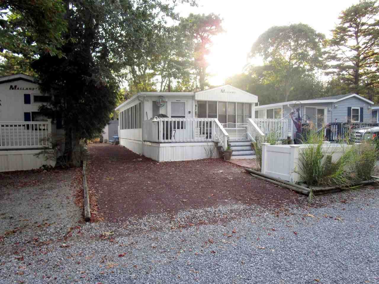 101 Holly Drive - Photo 1