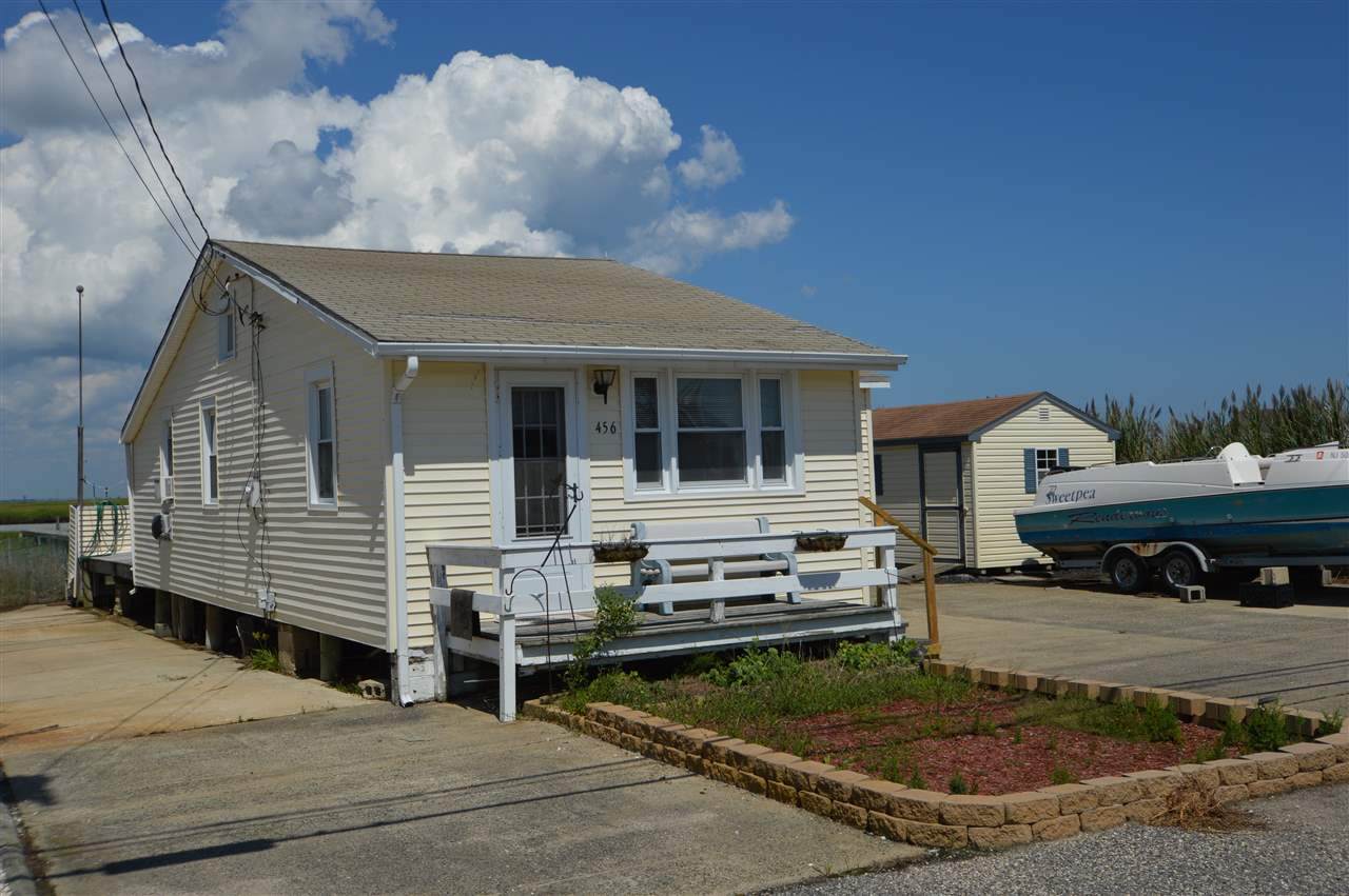 456 Avalon Blvd - Photo 1