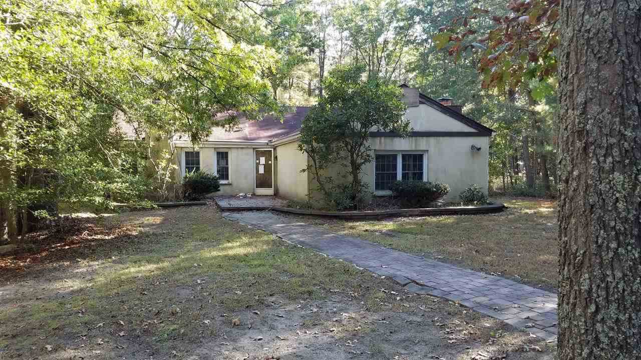 541 Petersburg - Photo 1