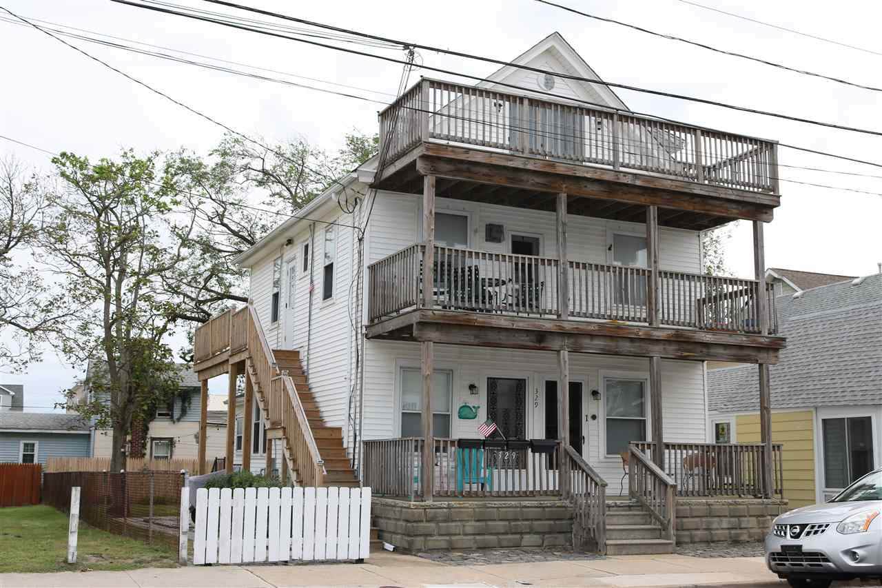 329 Andrews - Photo 1