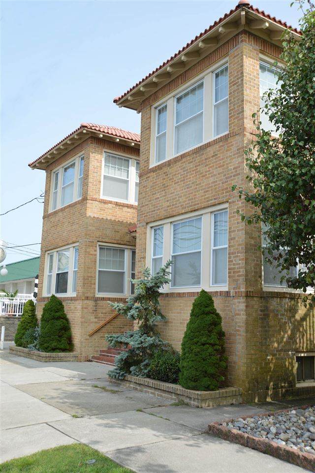 7 Frontenac - Photo 1