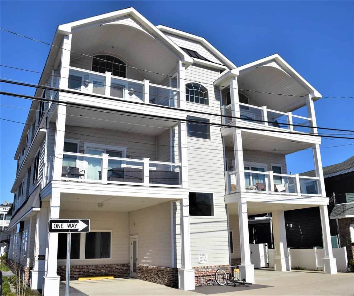 4215 Landis Avenue Unit 202 - Photo 1