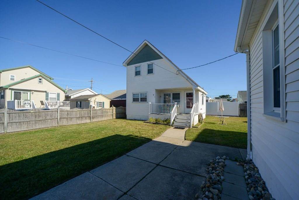 123 11th Street - Photo 1