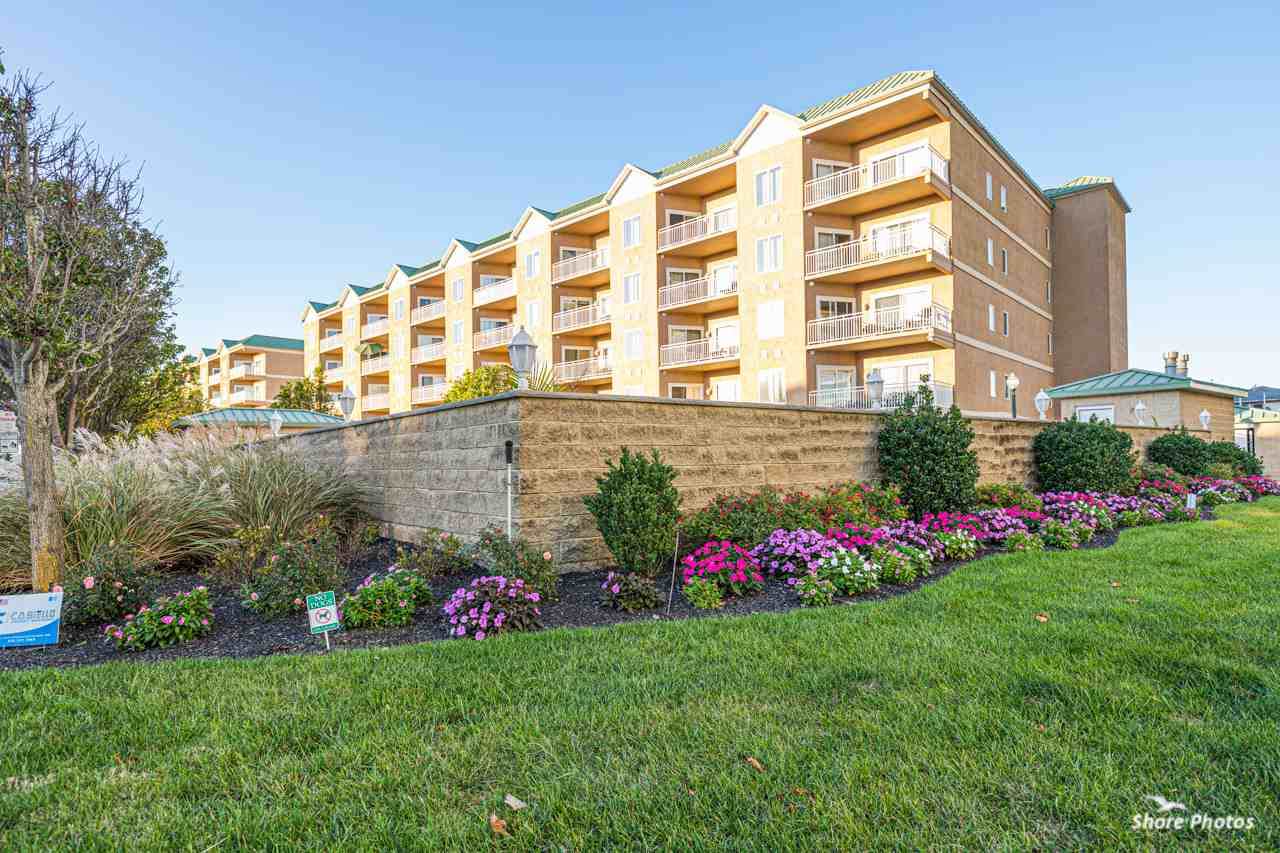 301 Rochester - Photo 1