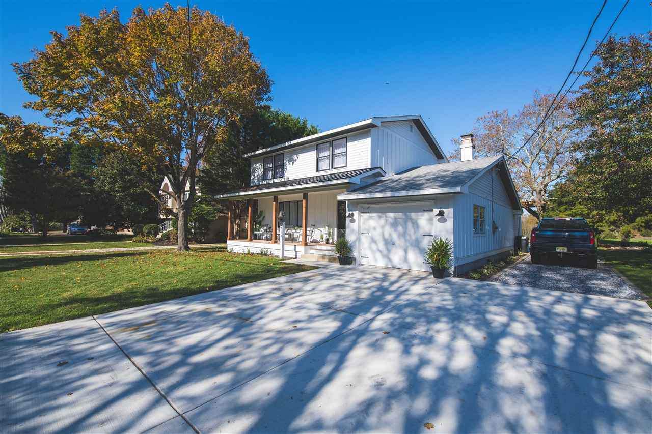 713 Foster Avenue - Photo 1