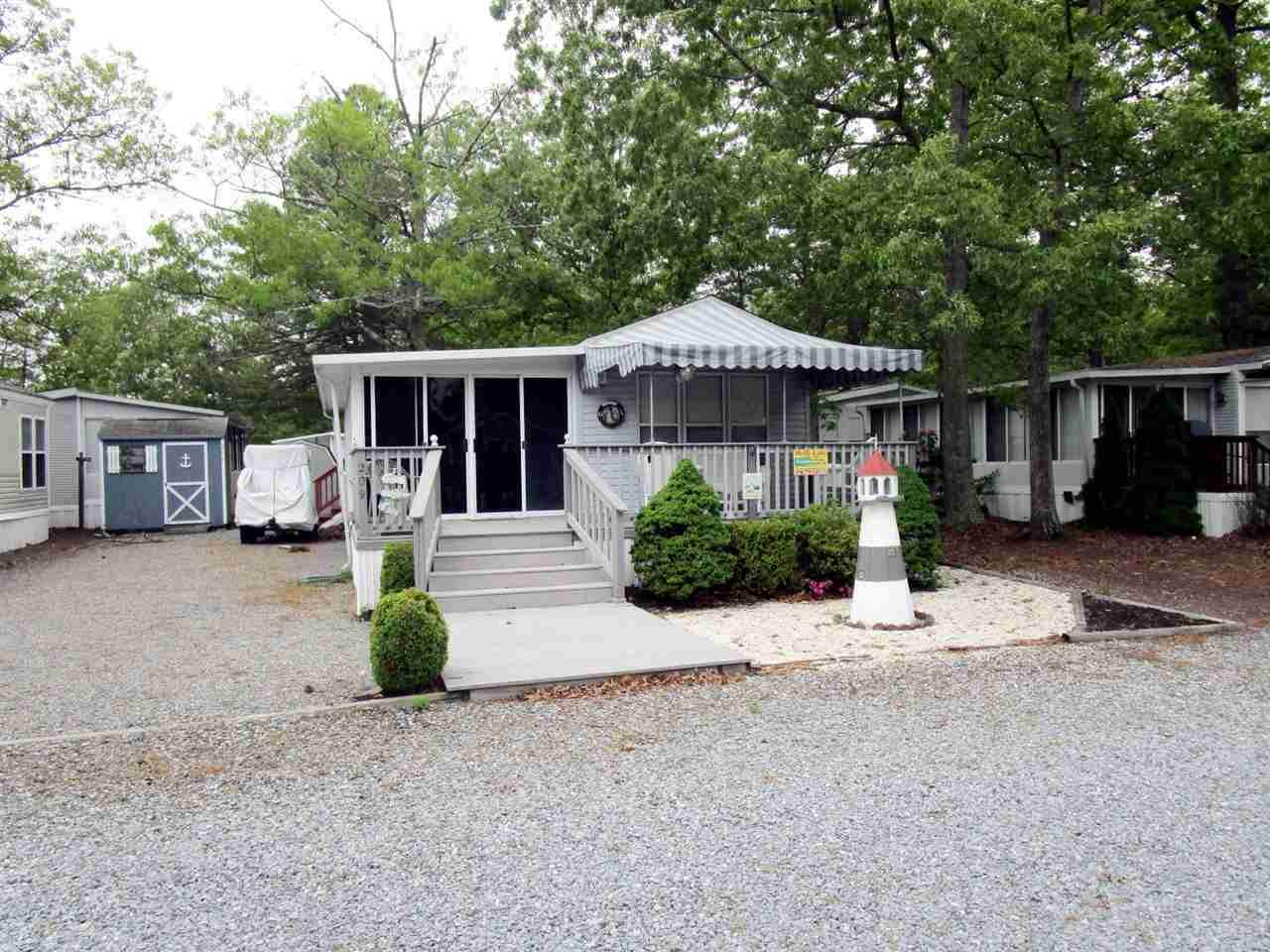 209 Dustin - Photo 1