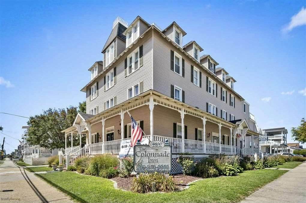 4600 Landis - Photo 1