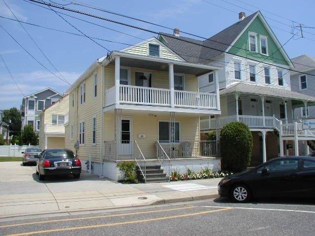 125 Roberts - Photo 1