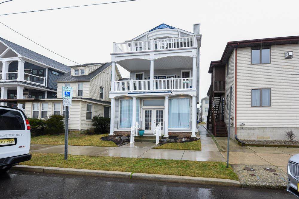 1137 West - Photo 1