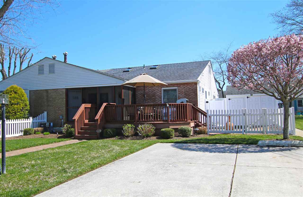 1360 Virginia - Photo 1