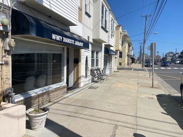 6715 Atlantic - Photo 1