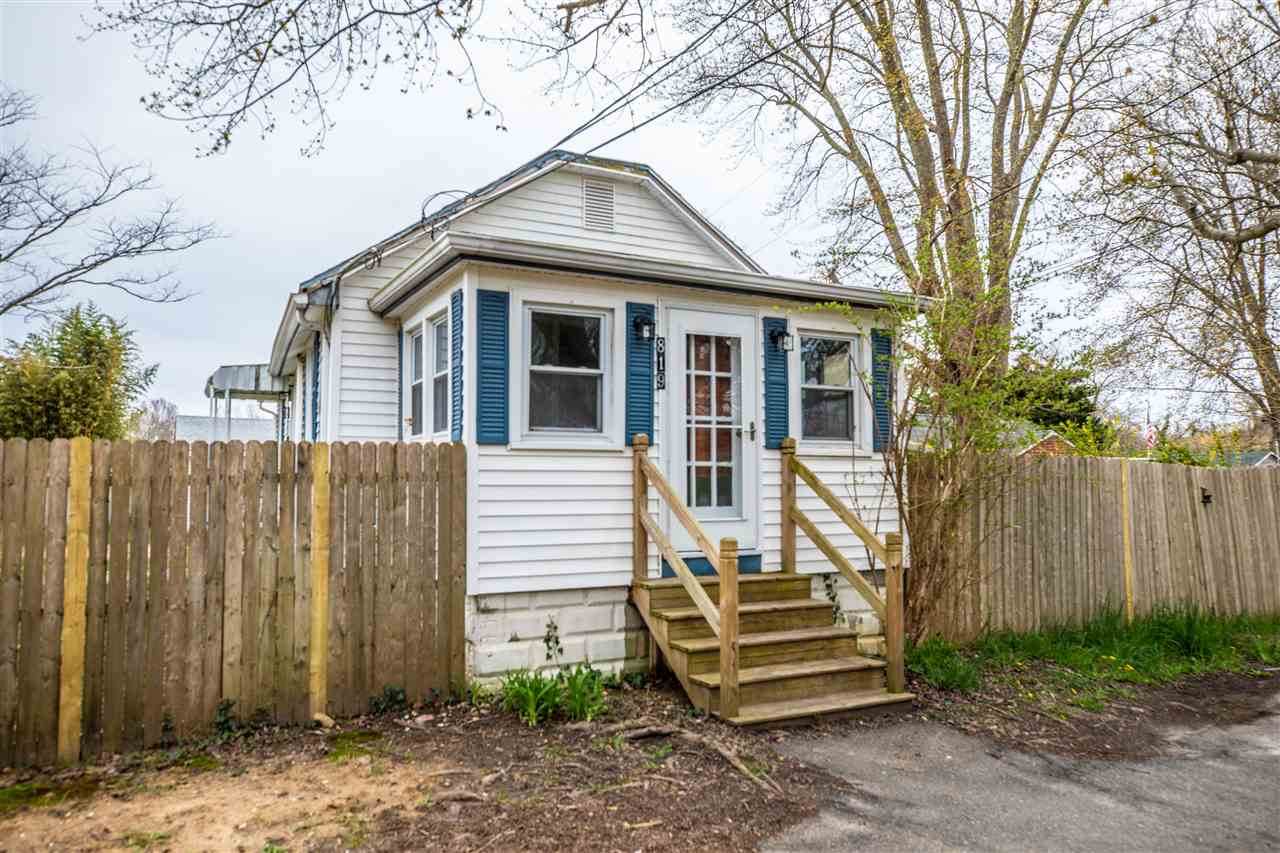 819 Seashore - Photo 1