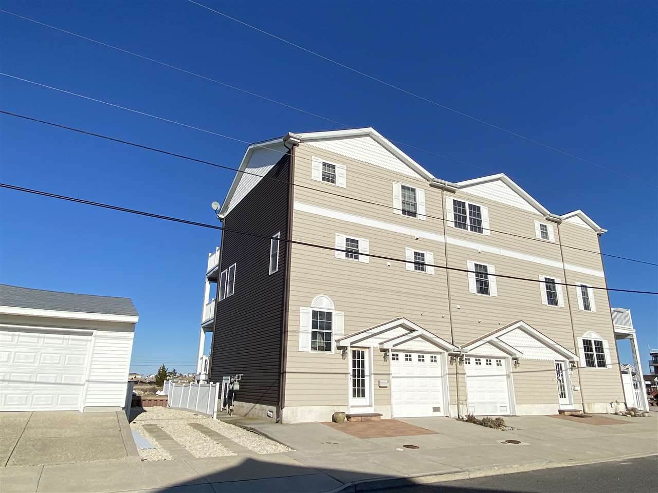 503 Poplar - Photo 1