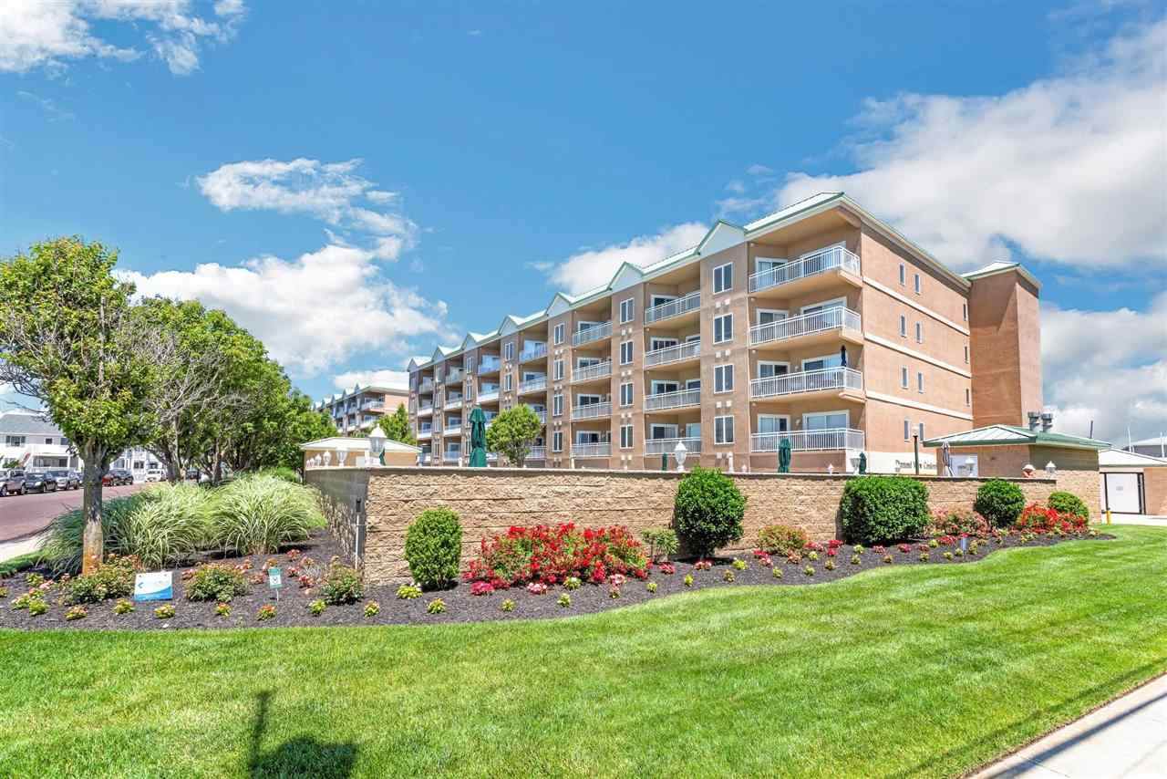 301 Rochester - Photo 1