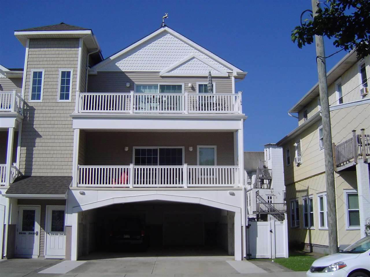 214 Poplar - Photo 1