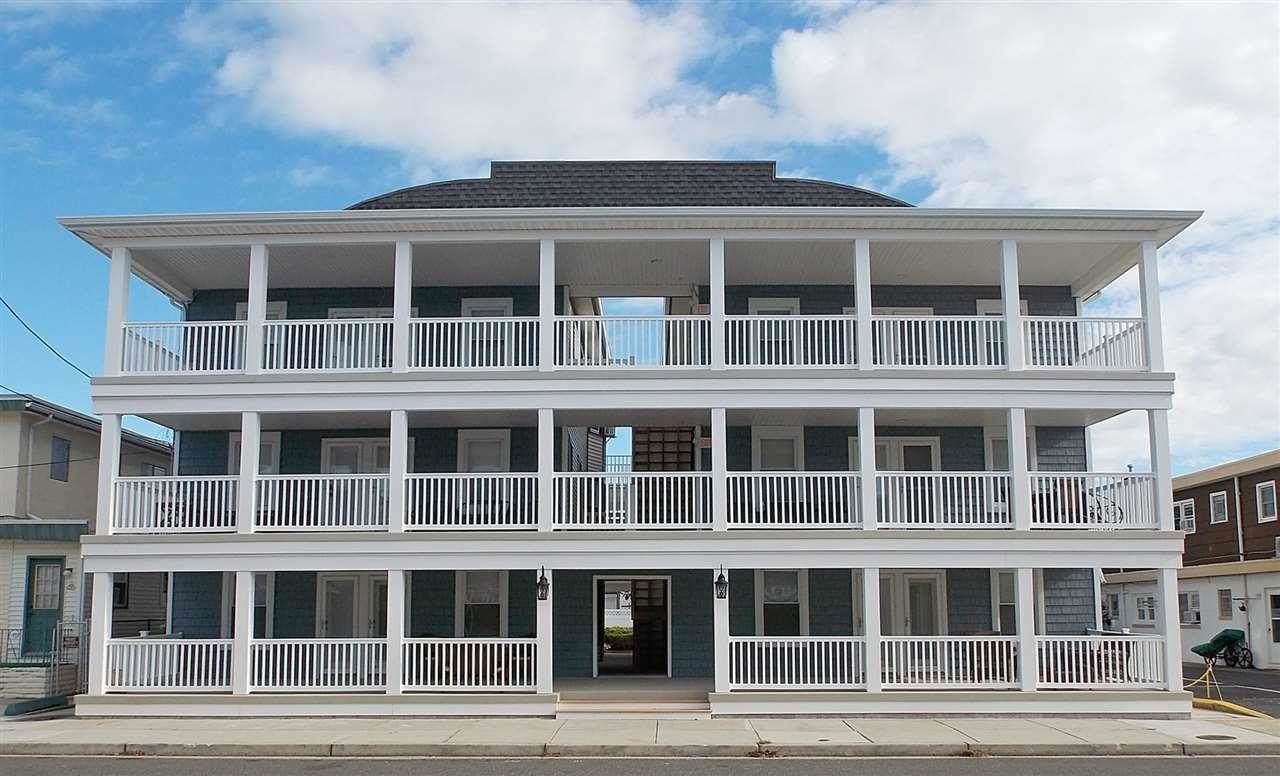5605 Seaview - Photo 1