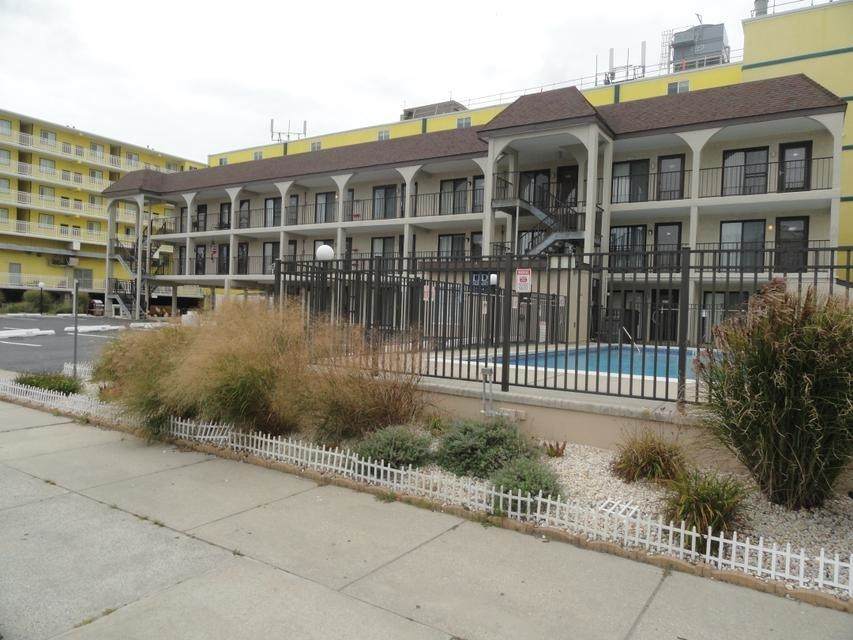 504 17th - Photo 1