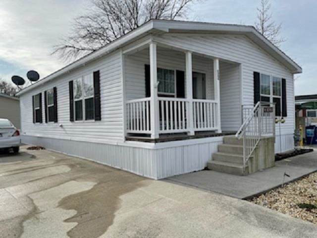 1402 Route 9 - Photo 1