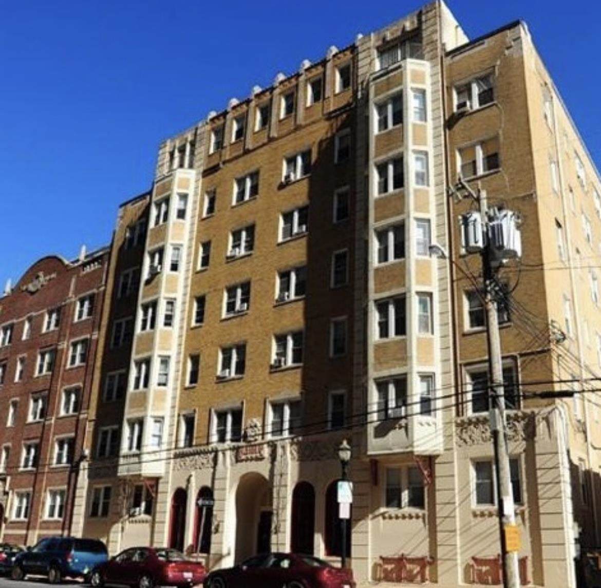 37 Iowa Avenue - Photo 1