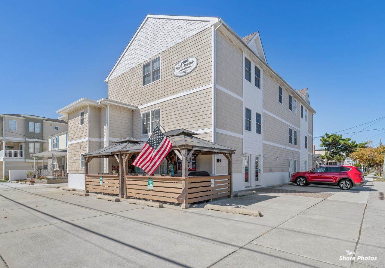 340 21st Avenue - Photo 1