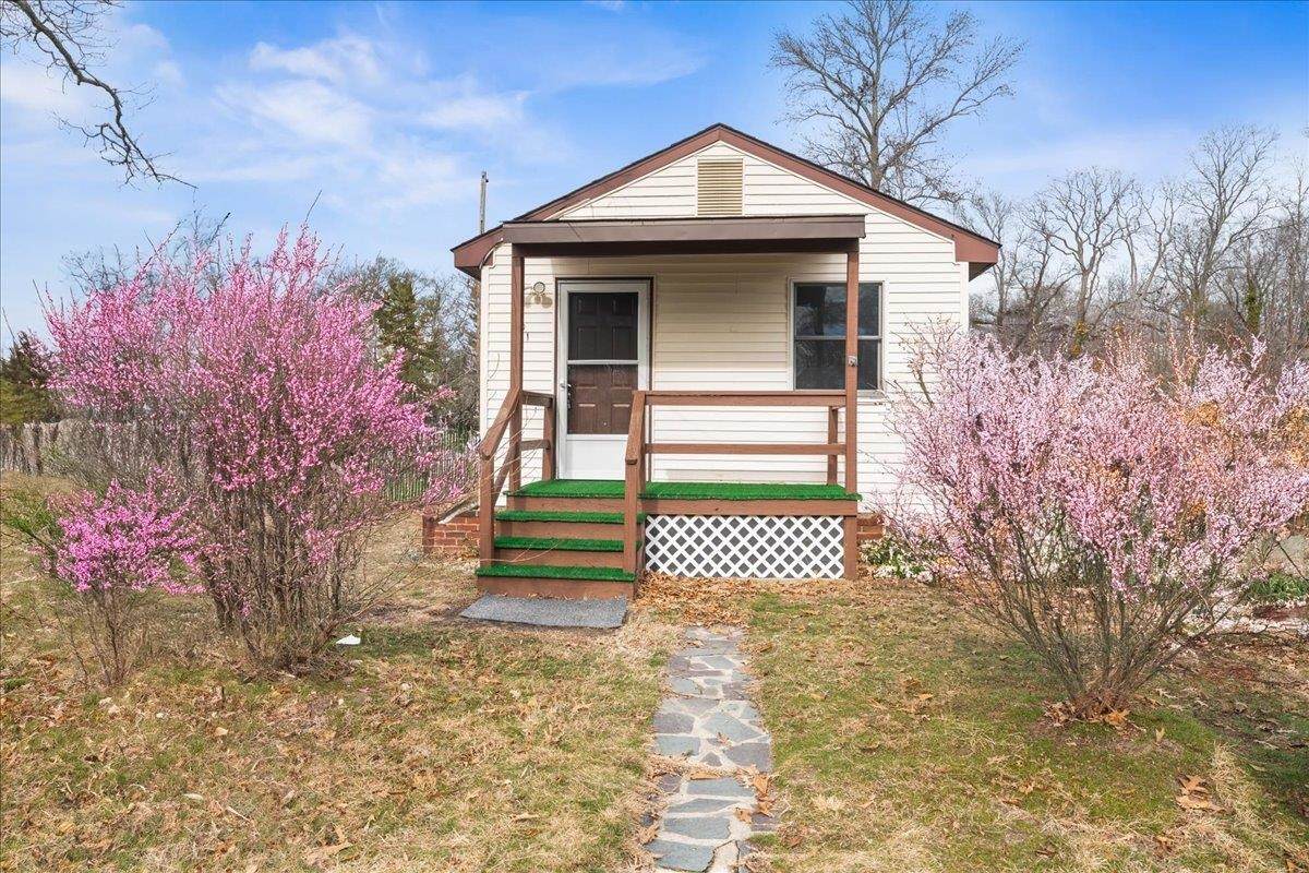 301 Pacific Avenue - Photo 1