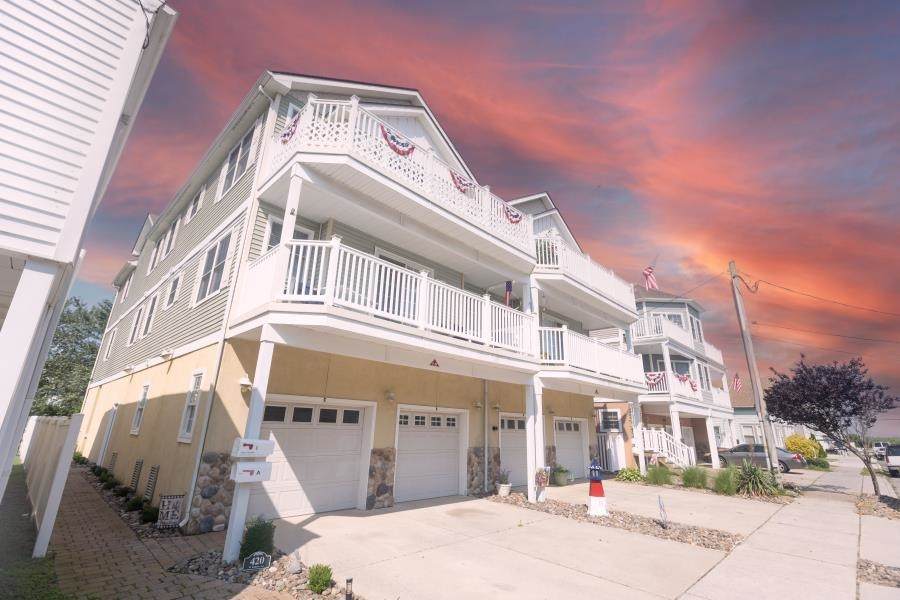 420 Roberts Avenue - Photo 1