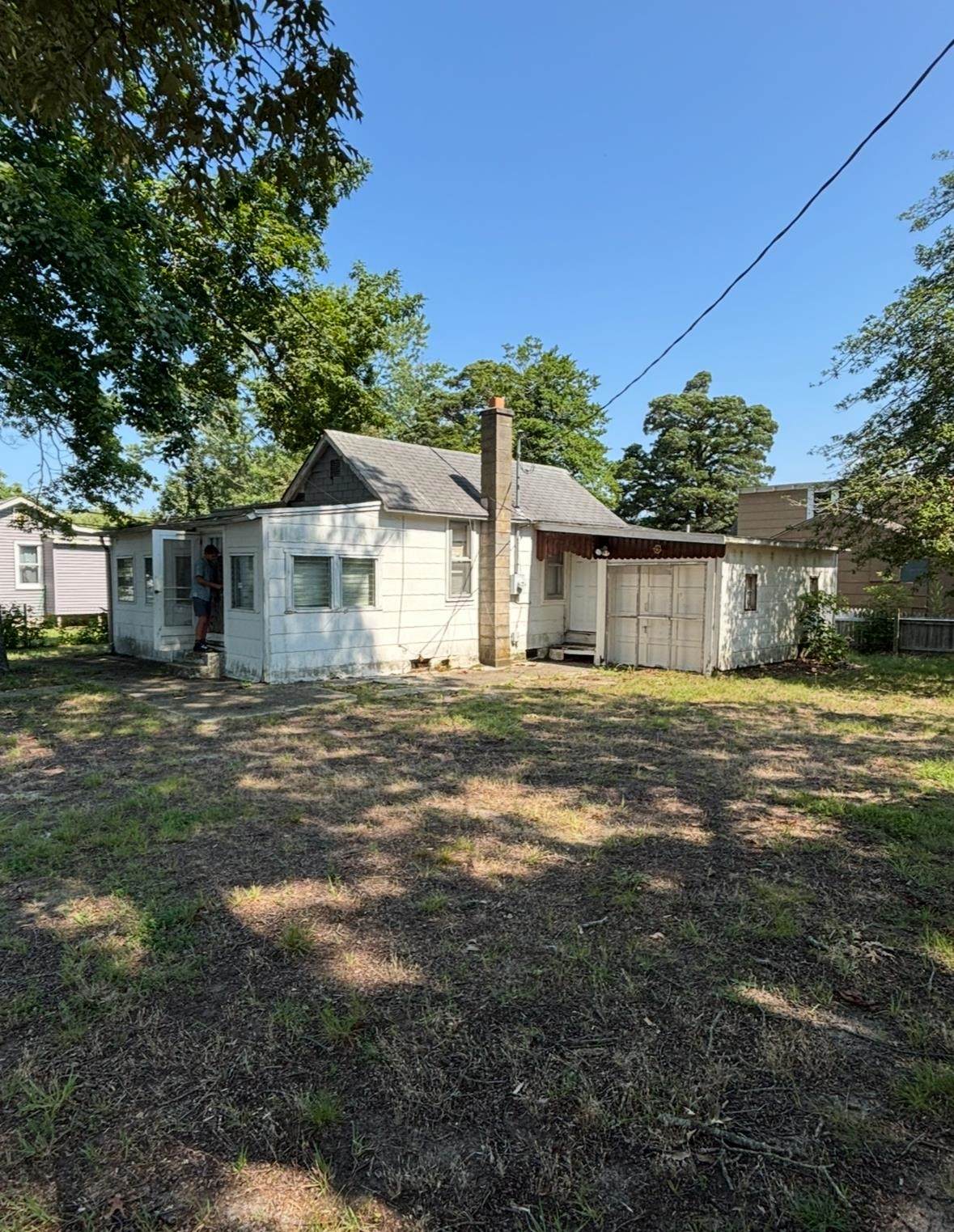 205 Bates Avenue - Photo 1