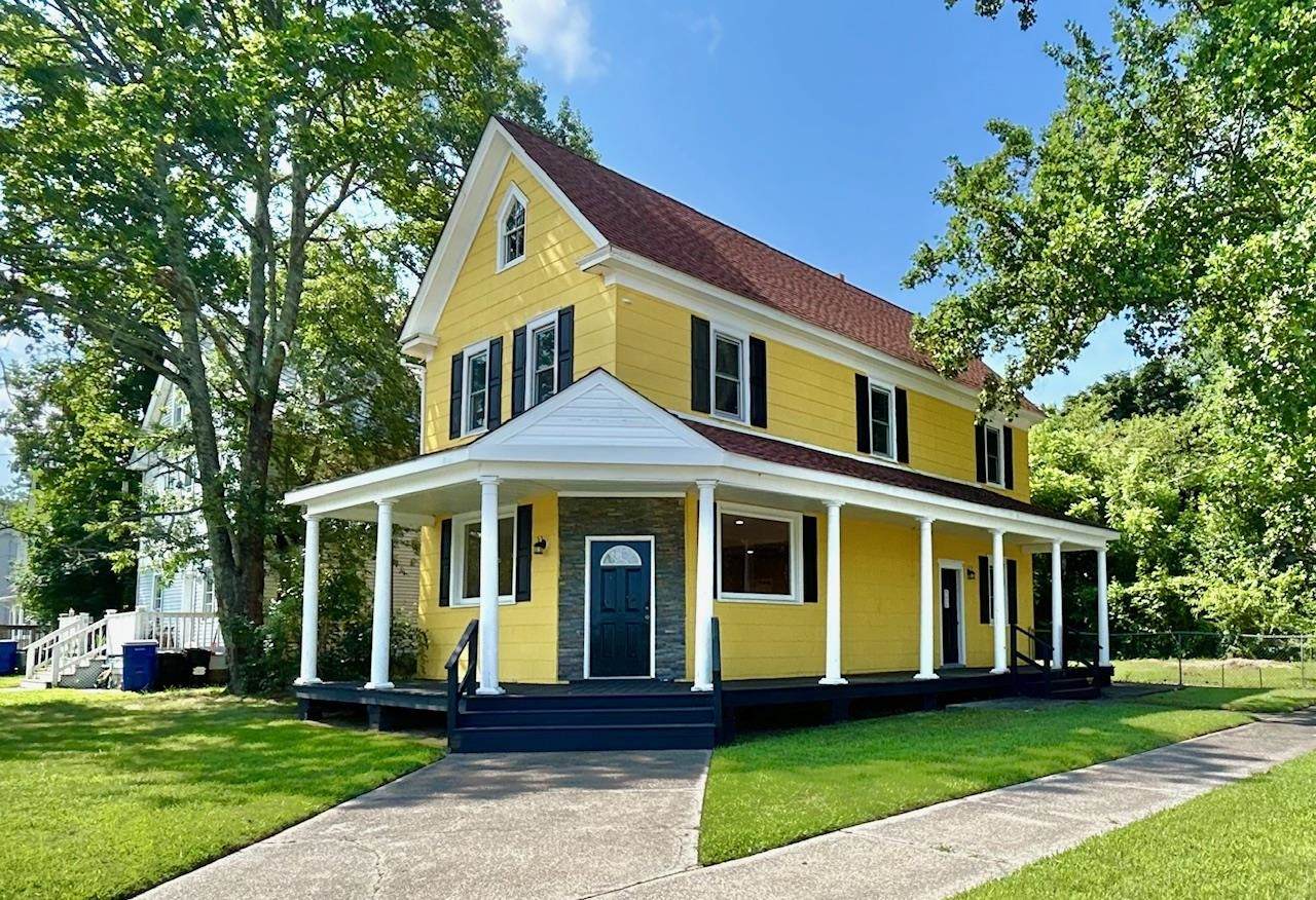 701 Dehirsch Avenue - Photo 1
