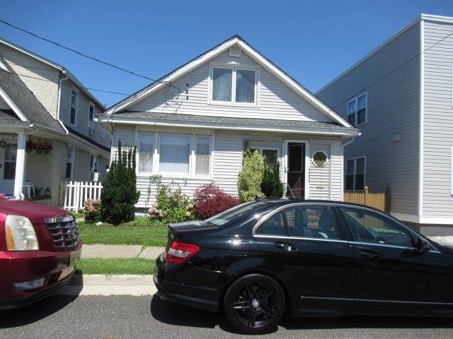 4702 Arctic Avenue - Photo 1