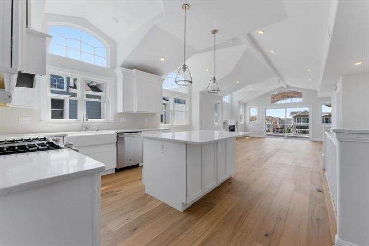 https://bt-photos.global.ssl.fastly.net/capemay/orig_boomver_1_252641-2.jpg