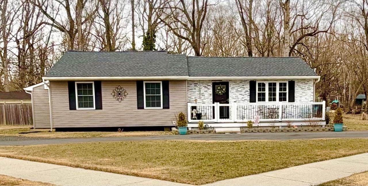 716 Clay Street - Photo 1