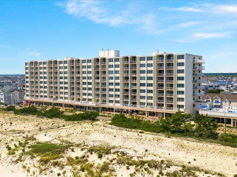 3700 Boardwalk - Photo 1