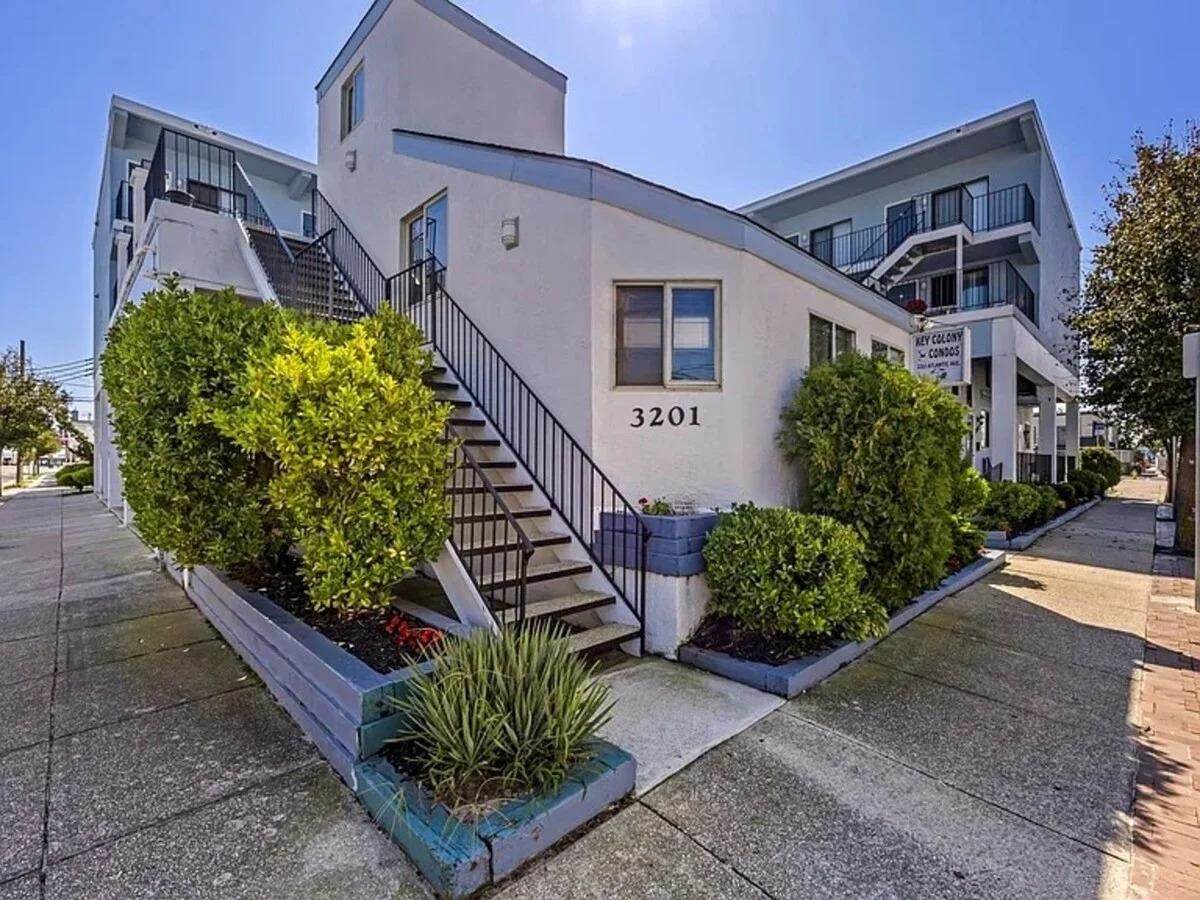 3201 Atlantic Avenue - Photo 1
