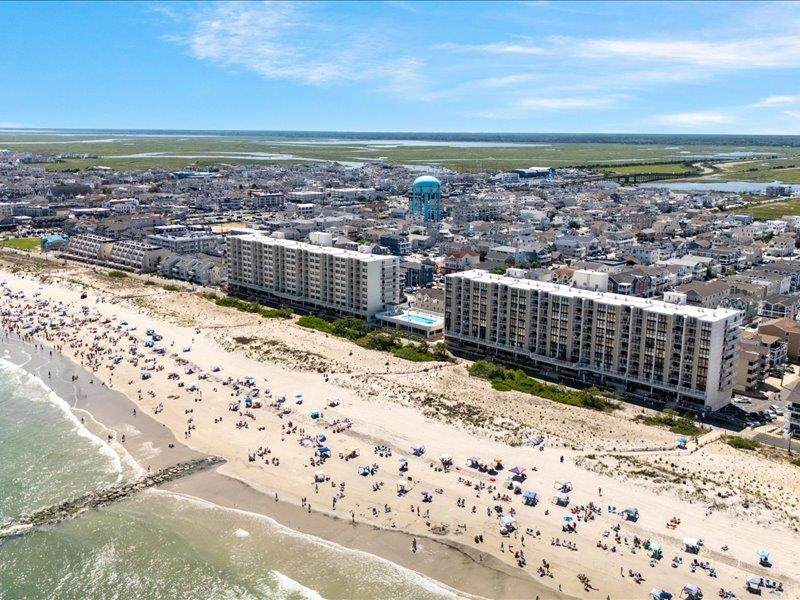 3700 Boardwalk - Photo 1