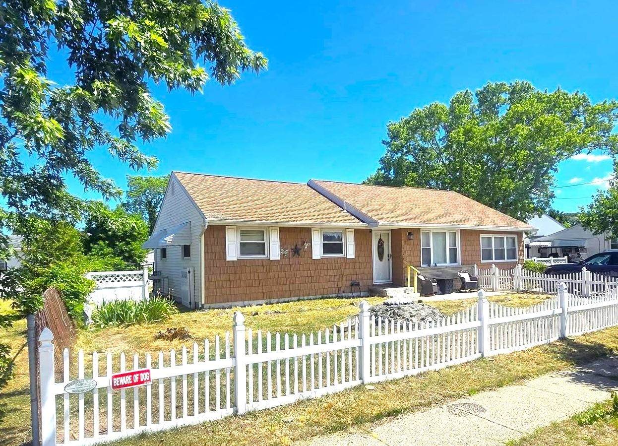 1005 Franklin Avenue - Photo 1