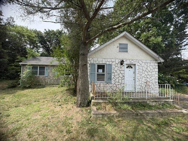 1459 Burleigh Avenue - Photo 1