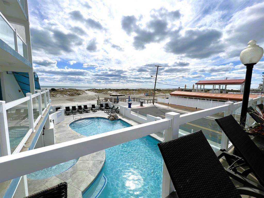 https://bt-photos.global.ssl.fastly.net/capemay/orig_boomver_1_262475-2.jpg