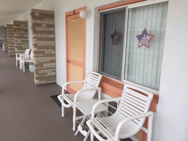 1200 Kennedy Dr - Photo 1