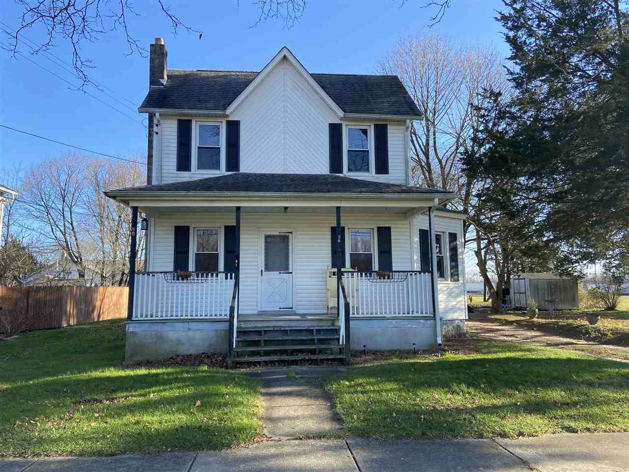 409 Washington - Photo 1