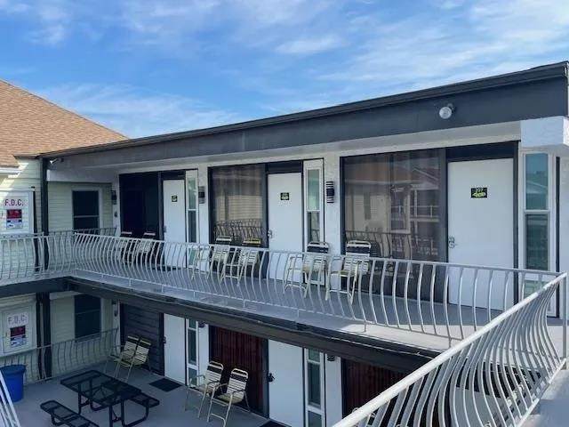 313 Glenwood Avenue - Photo 1