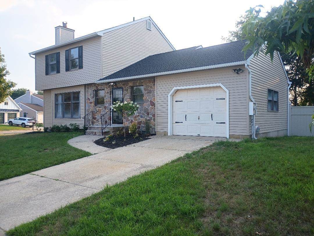 2 Boothbay Drive - Photo 1