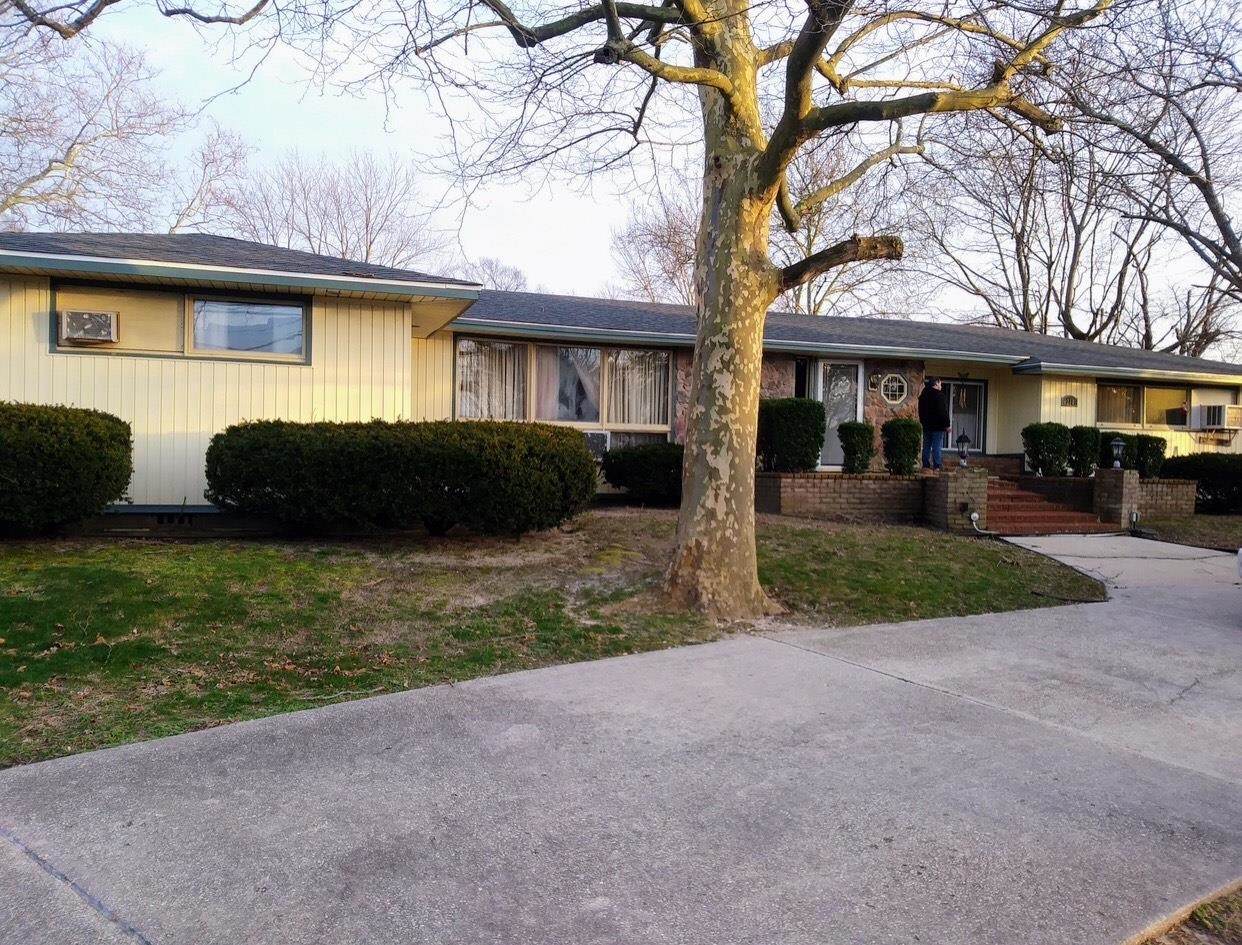 210 Railroad Avenue - Photo 1