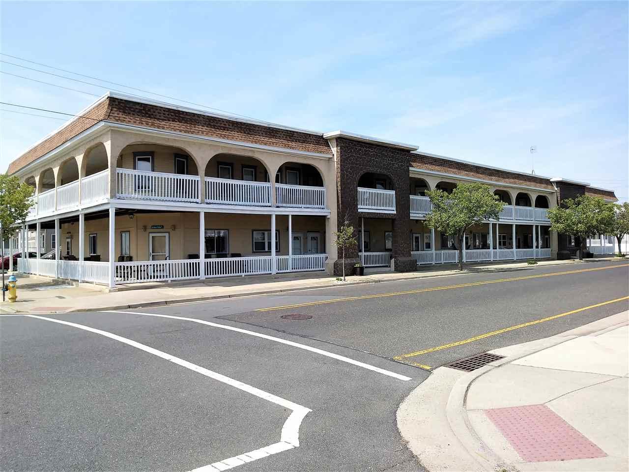 5600 Seaview - Photo 1