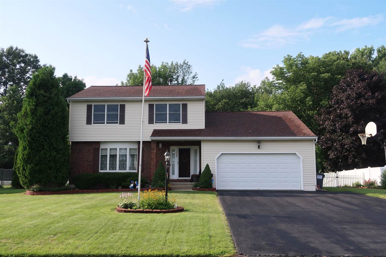324 Lexington St - Photo 1