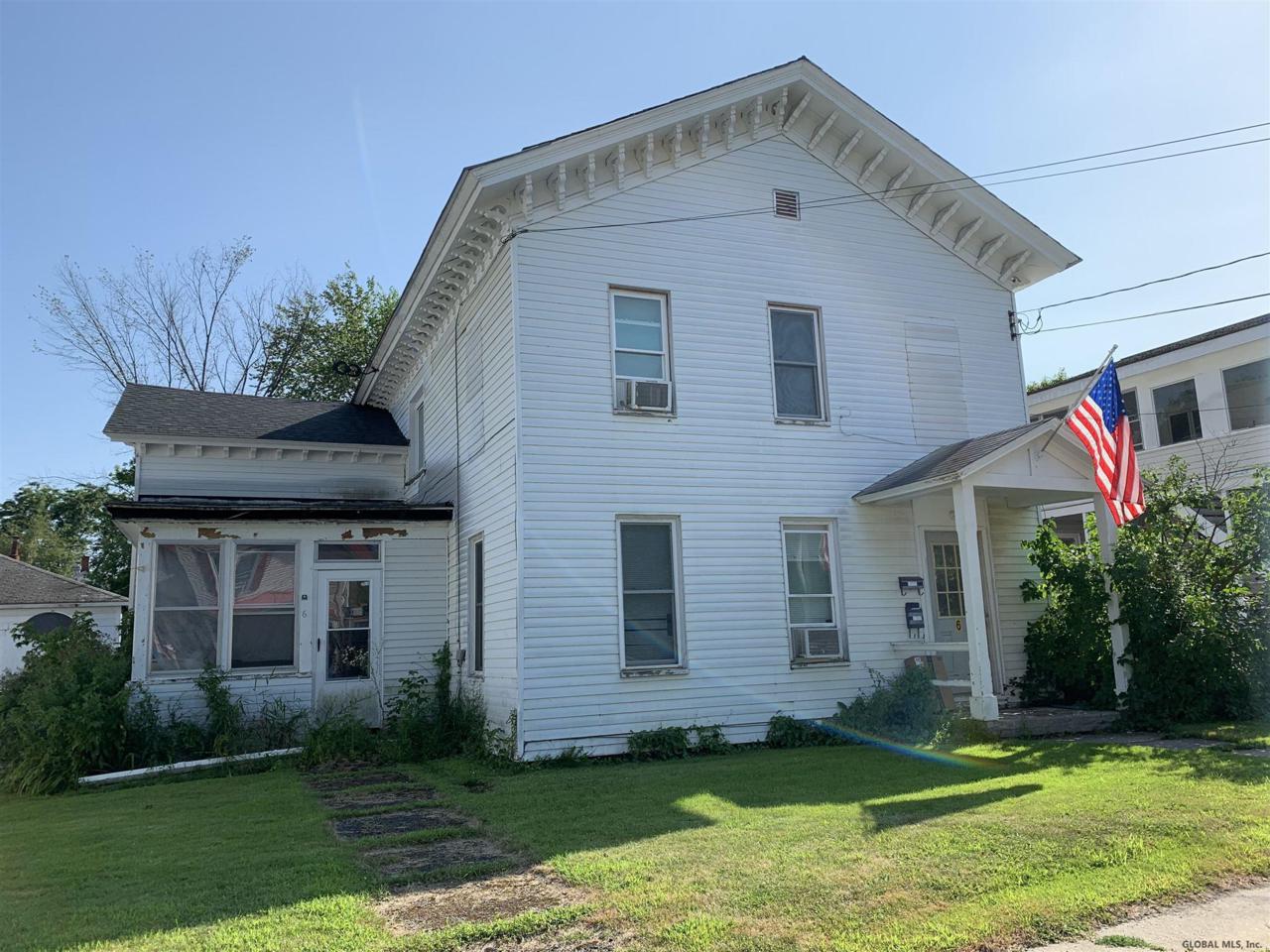 6 1/2 Adams St - Photo 1