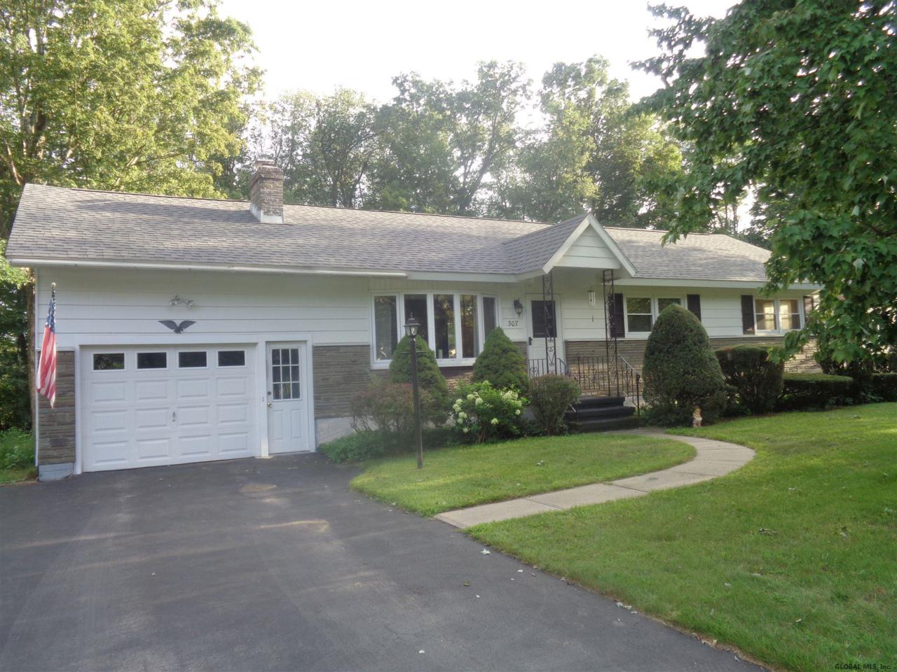 307 Moonlight Dr - Photo 1