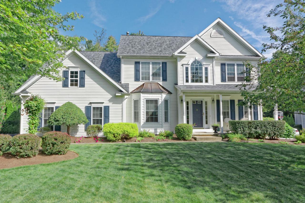 77 Corrit Dr - Photo 1