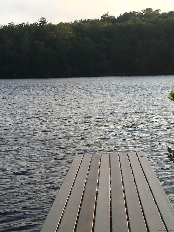 204 Pond View Rd - Photo 1